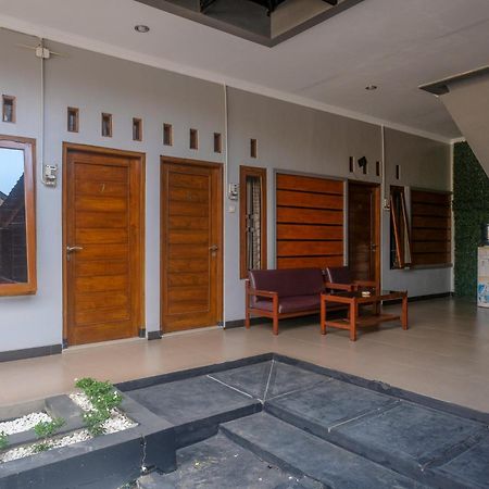 OYO 1226 Al Abror Homestay Yogyakarta Luaran gambar