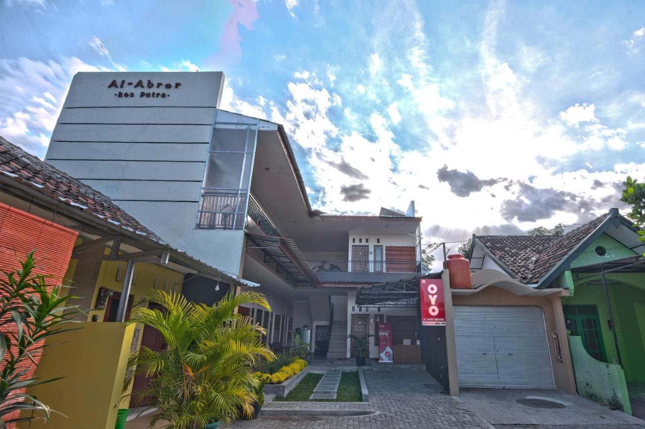 OYO 1226 Al Abror Homestay Yogyakarta Luaran gambar