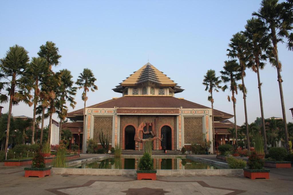 OYO 1226 Al Abror Homestay Yogyakarta Luaran gambar