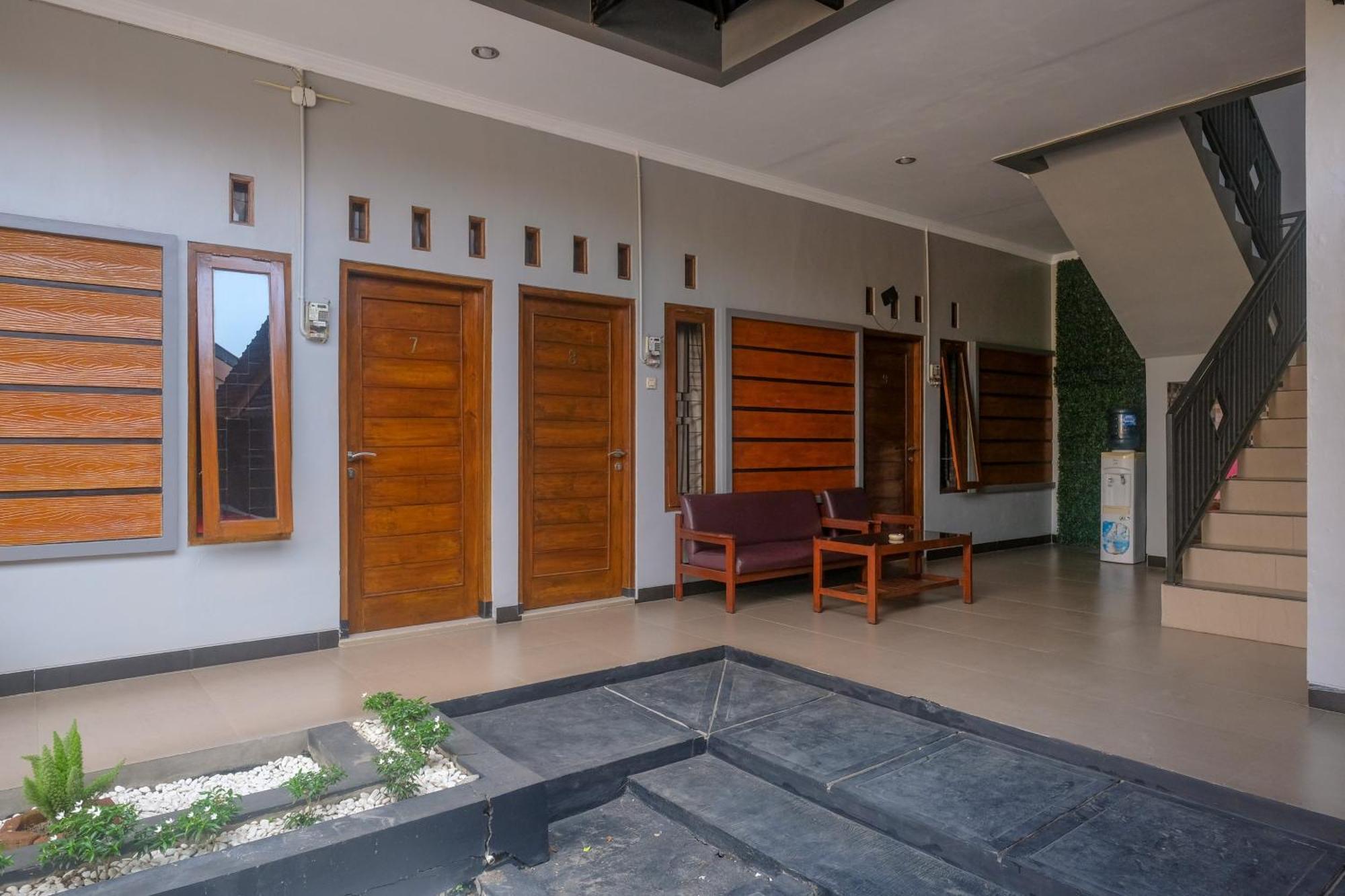 OYO 1226 Al Abror Homestay Yogyakarta Luaran gambar