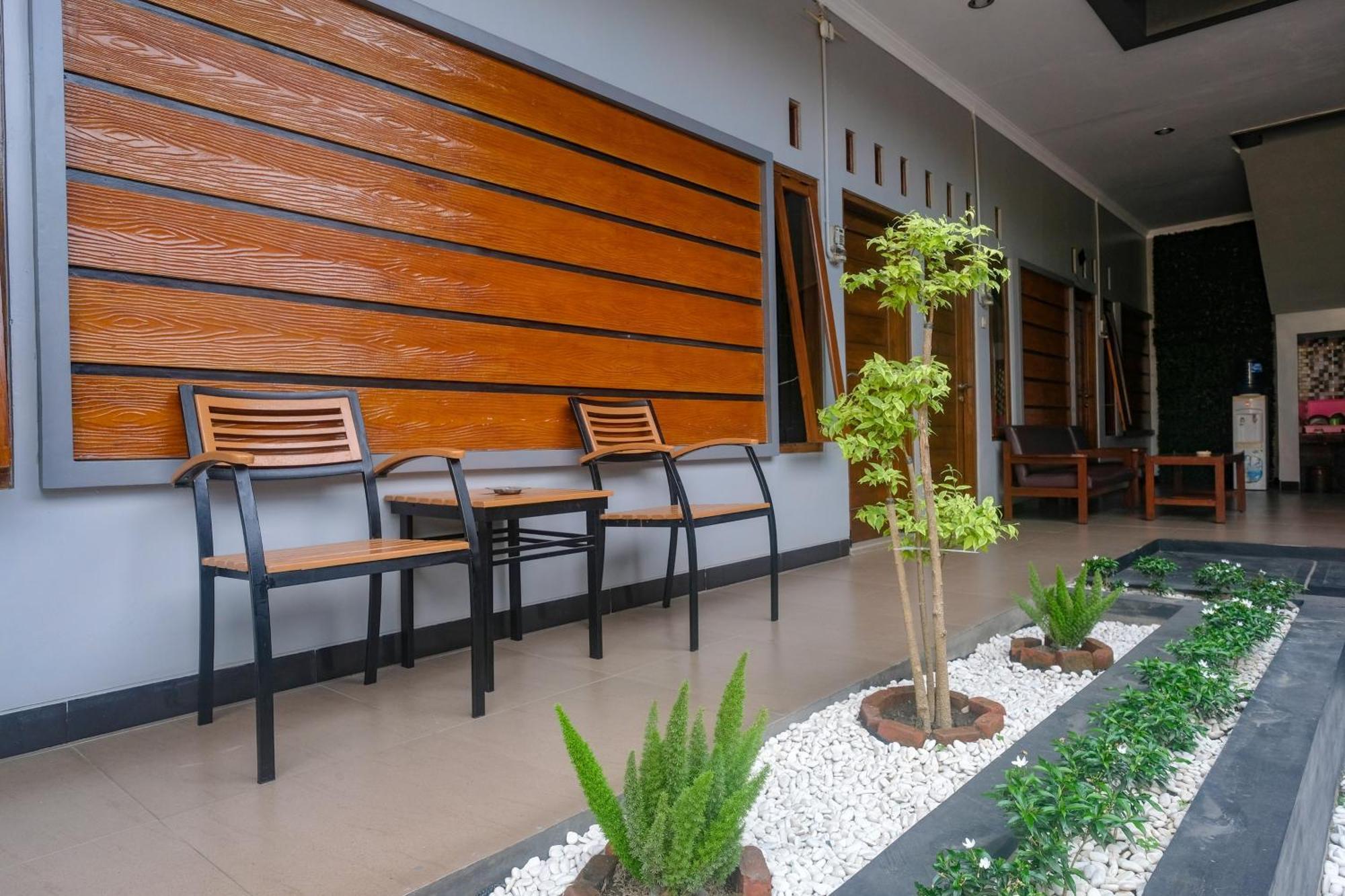 OYO 1226 Al Abror Homestay Yogyakarta Luaran gambar