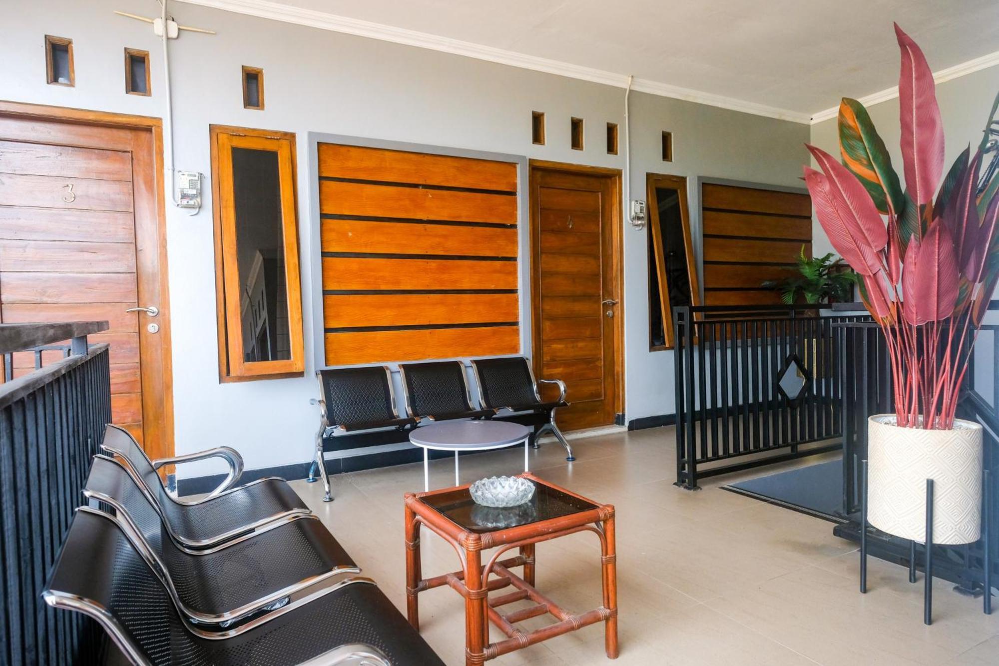 OYO 1226 Al Abror Homestay Yogyakarta Luaran gambar