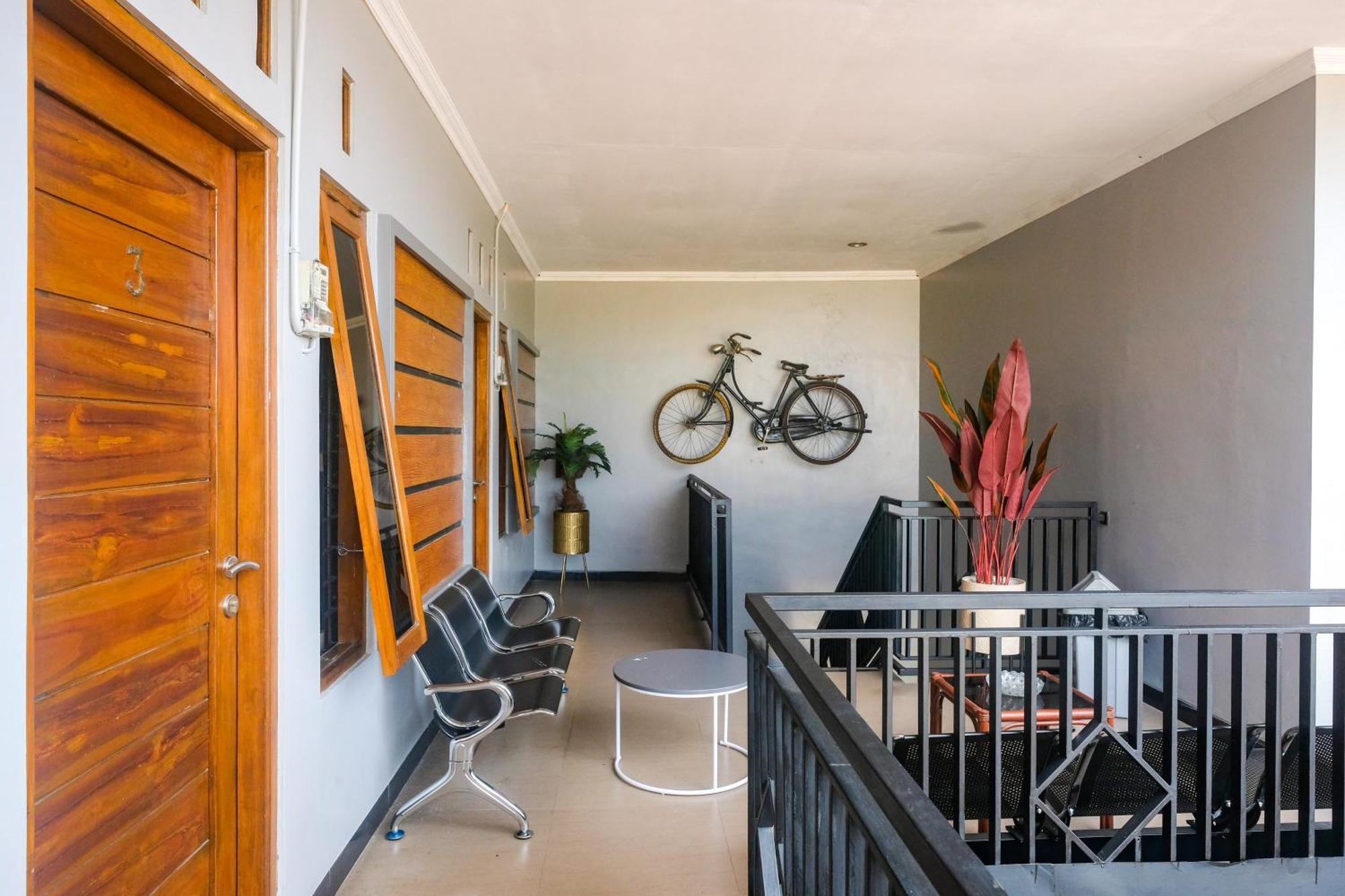OYO 1226 Al Abror Homestay Yogyakarta Luaran gambar