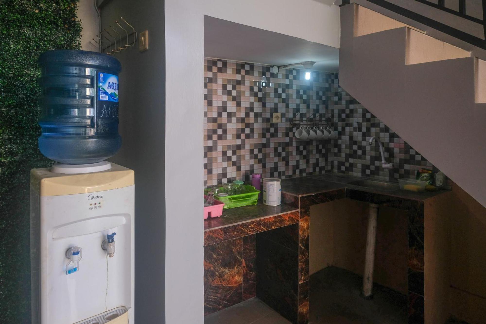 OYO 1226 Al Abror Homestay Yogyakarta Luaran gambar